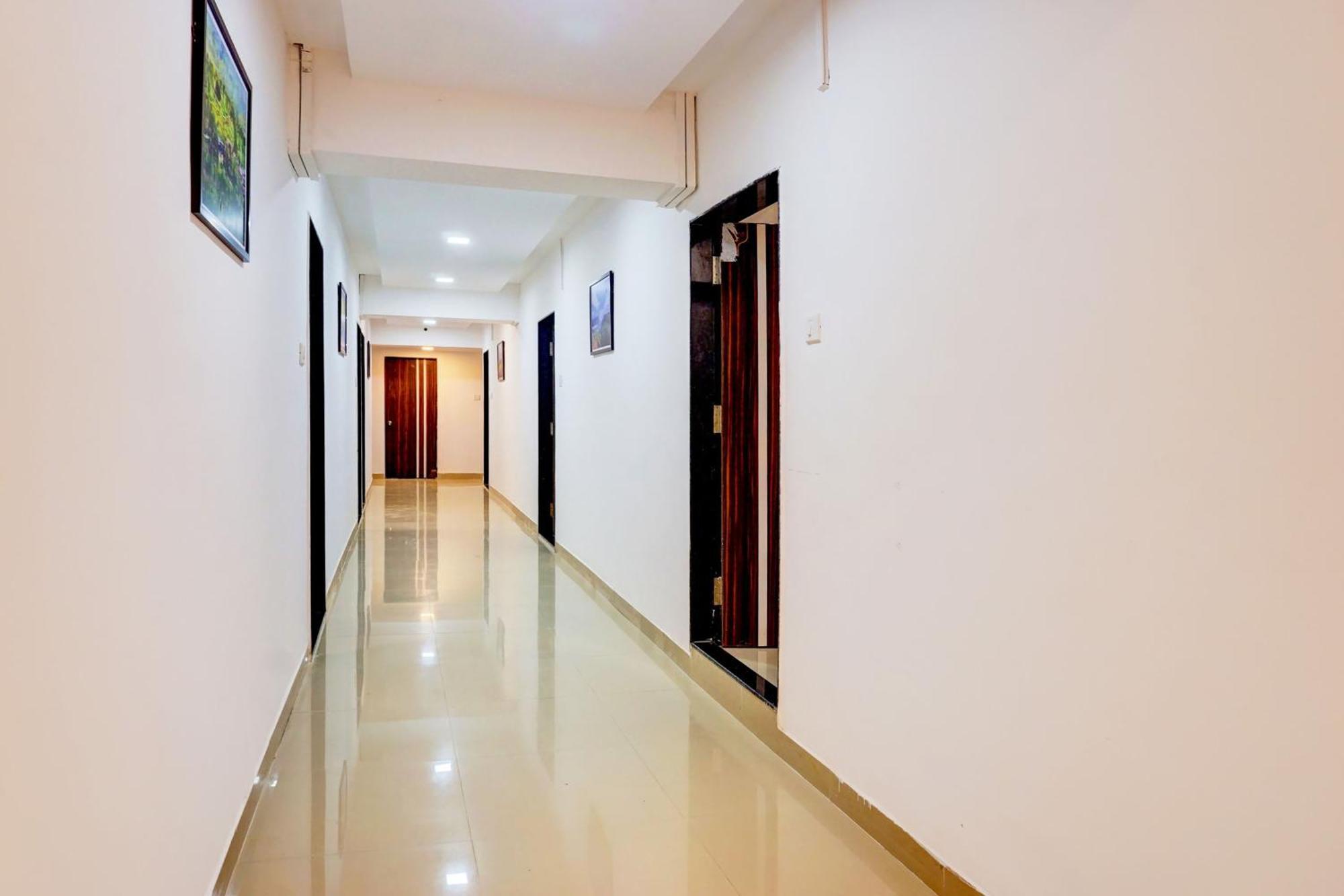 Super Collection O Vardhan Plaza Yerandwane エクステリア 写真