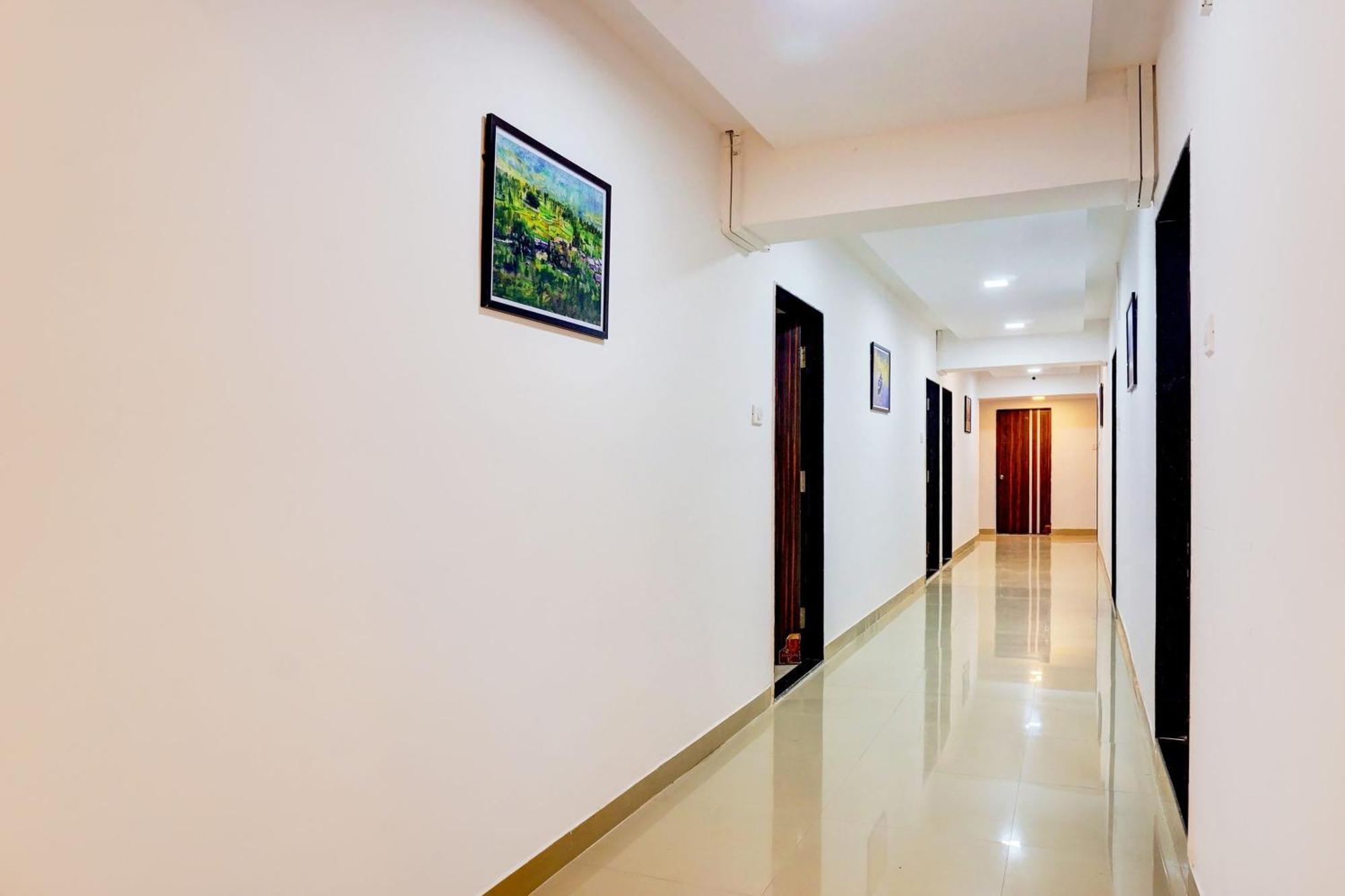 Super Collection O Vardhan Plaza Yerandwane エクステリア 写真